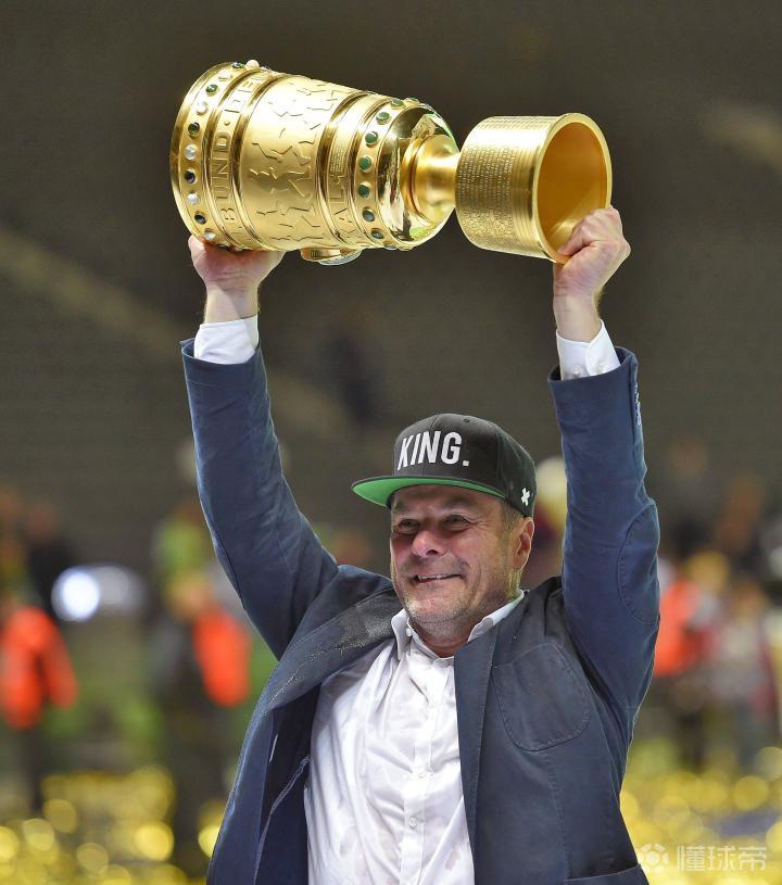 关于Rookie遭遇十二连败，拜仁教练面临压力！的信息