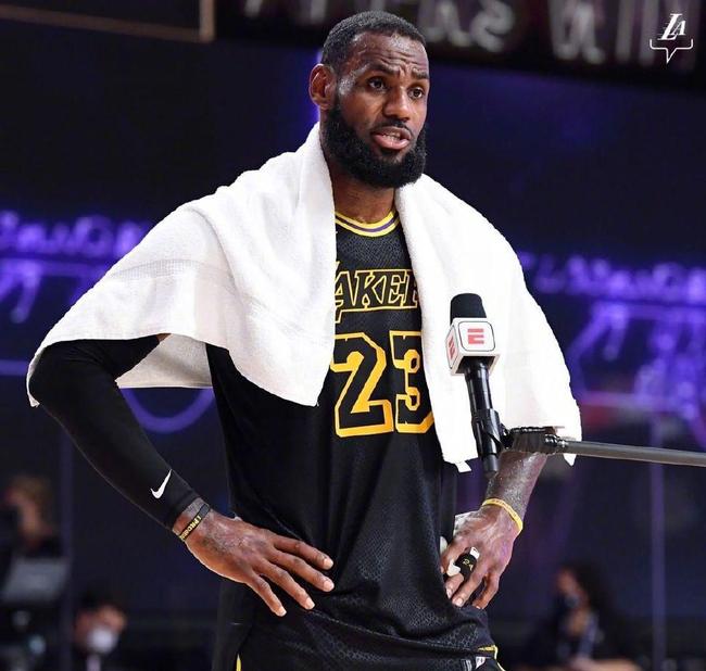 九游-浓眉哥连续二十场比赛得分超过逆转，拜仁挑战极限！的简单介绍