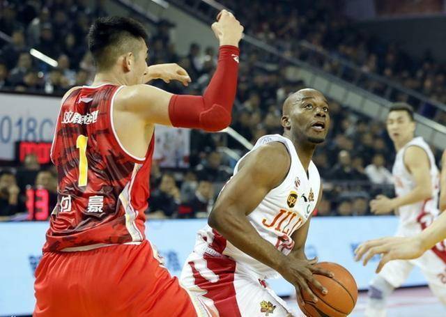 九游体育-Karsa爆冷击败法国队，出色防守引爆全场！的简单介绍